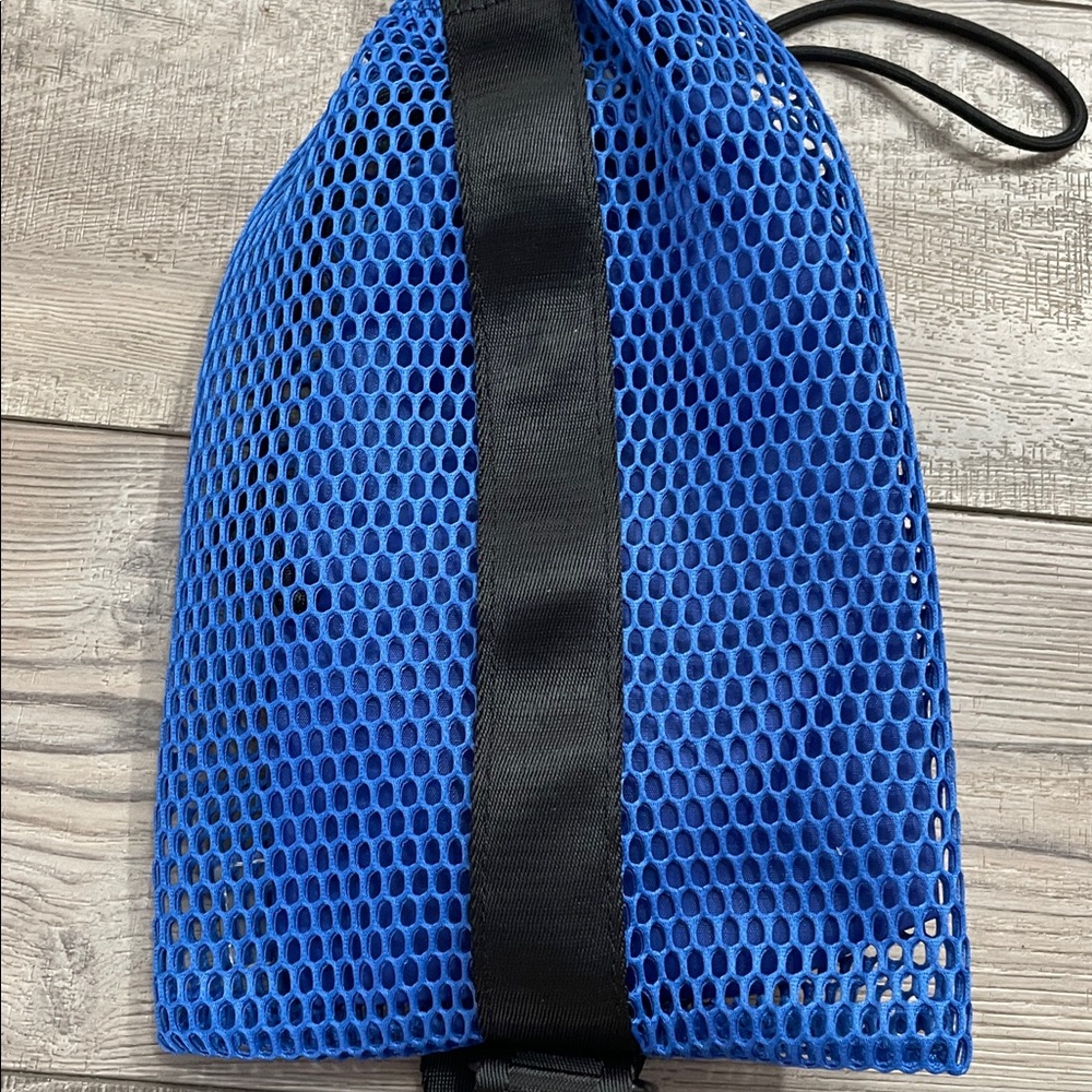 Free People Blue Mesh Sling Bag - Picture 4 of 7